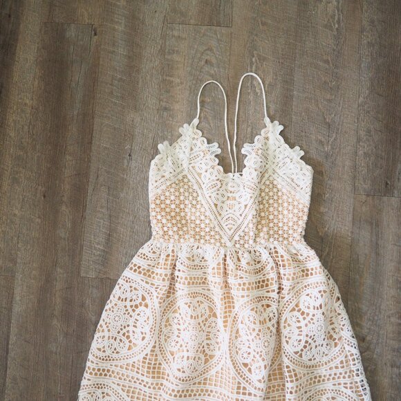 * Two Sisters The Label Annabelle Lace Midi Dress sz US 6 - Picture 5 of 8